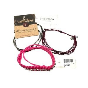 3 bracelets NWT Pura Vida Wakami Claire’s